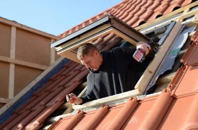 Pose de fenêtres de toit Velux à Granville